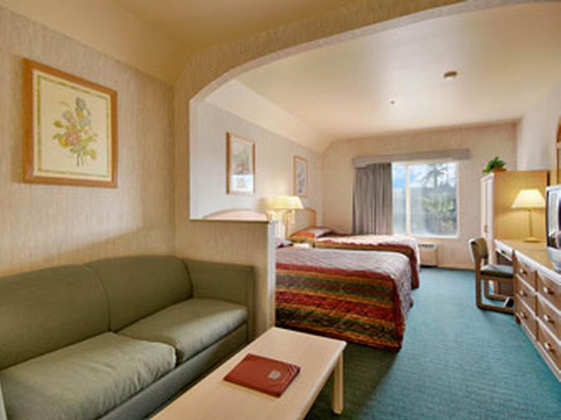 מלון Ramada By Wyndham בייקרספילד מראה חיצוני תמונה